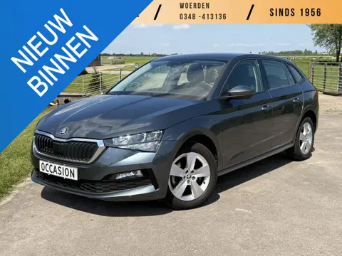 Skoda Scala 1.0 TSI Ambition | CARPLAY | CLIMATE CONTROL | LM. VELGEN | P-HULP ACHTER | CRUISE CONTR