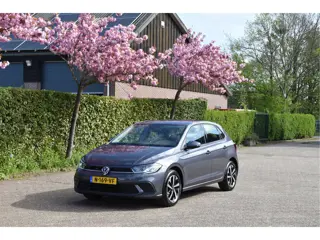 Volkswagen Polo 1.0 TSI Life Nw model NAP Carplay PDC virtueel LED 1e eigenaar