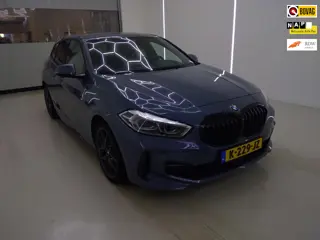 BMW 1-serie 118i Executive M-Sport+Live-Cockpit+Leder+Led+stoel-verw+Audio-Pack+Premium-Strom-Bay Kl