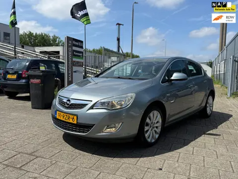 Opel Astra 1.4 Turbo Cosmo | nette auto