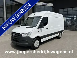 Mercedes-Benz eSprinter 320 L2 H2 Pro 81kWh / Snel laden 115Kw / Trekhaak / MBUX / Navigatie / Camer