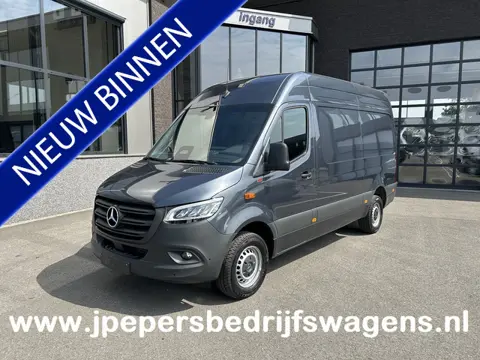 Mercedes-Benz Sprinter 317 CDI L2 H2 Pro LED / MBUX / Navigatie / Camera / Parkeersensoren / Cruise 