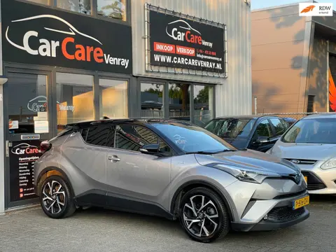 Toyota C-HR 1.8 Hybrid Adventure|APK07-2027|AIRCO|STOELVERWARMING|CRUISECONTROLE|VOLL LEER|