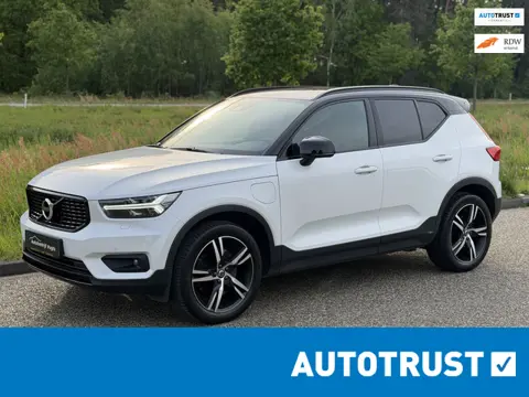 Volvo XC40 1.5 T5 Recharge R-Design *Trekhaak*Stuurverwarming*