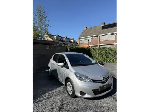 Toyota Yaris 1.0 VVT-i Now
