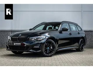BMW 3 Serie Touring 330e M-sport Adaptief onderstel / 19inch / elec stoelen / Camera / Stoelverwarmi