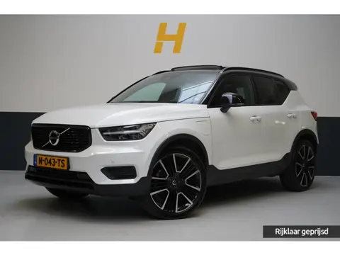 Volvo XC40 1.5 T4 Recharge R-Design | SoH 95% | Leder | Panoramadak | Trekhaak | Camera | Lm velgen