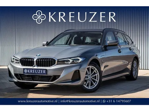 BMW 3-serie Touring 330e xDrive | Facelift | Driving Assistant | ACC | Elek. Trekhaak | Sportstoelen