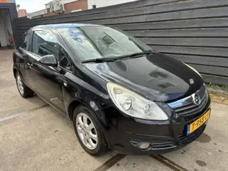 Opel Corsa 1.2-16V Selection AIRCO/SERVICE ONDERHOUD/ APK!
