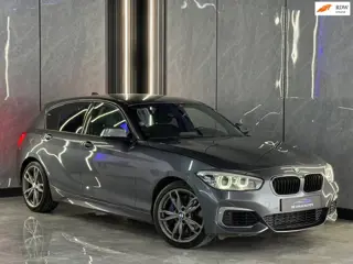 BMW 1-serie M135i xDrive Harman/Kardon | Keyless Start | Stoelverwarming | 18” M-Sport Velgen | Lane
