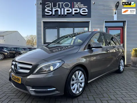 Mercedes-Benz B-klasse 180 Ambition -AUTOMAAT-1STE EIGENAAR!-DEALER ONDERHOUDEN!-STOELVERWARMING-XEN