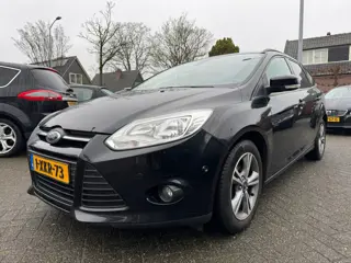 Ford Focus Wagon 1.0 EcoBoost Titanium 101pk,Apk27/8/26 Lees advertentie