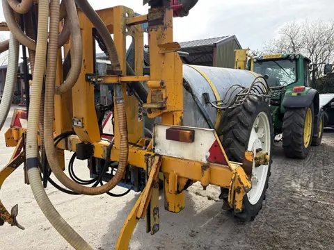 IPSA mesttank met injecteer