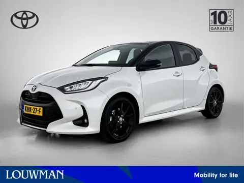 Toyota Yaris 1.5 Hybrid Executive | BTW Voertuig | Head-up display | Lederen bekleding |