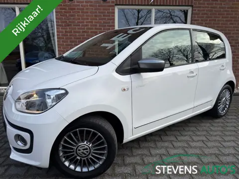 Volkswagen up! 1.0 high up! Cheer up! DEALER OH / STOELVERWARMING / NAVIGATIE /