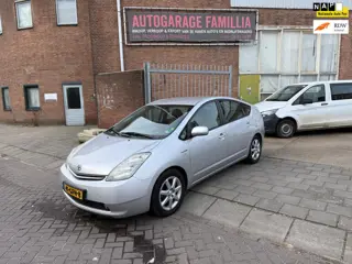 Toyota Prius 1.5 VVT-i Tech Edition