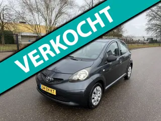 Toyota Aygo 1.0-12V 5 DEURS/NIEUWE APK/MOOIE AUTO