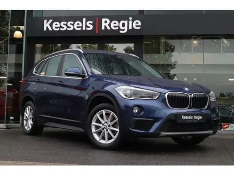BMW X1 sDrive18i Executive | Trekhaak | El.klep | Camera | LED | Cruise | Navi | Sensoren
