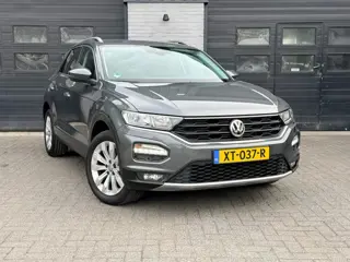 Volkswagen T-Roc 1.0 TSI Style, Aur Camera, Apple Carplay