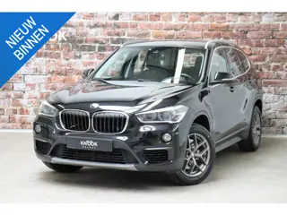 BMW X1 sDrive20i Executive Automaat / Navigatiesysteem Plus / Trekhaak / Head-Up Display / Stoelverw