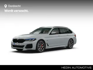 BMW 5 Serie Touring 530e M-Sport Pro | Individual Brooklyn Grau | 19" | Ventilatie | Lederen Dash | 