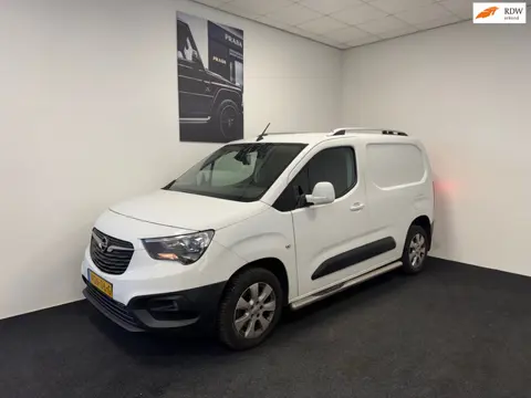 Opel Combo 1.5D L1H1 Edition | Automaat | Keyless | Camera | NAP