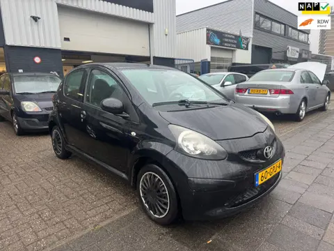 Toyota Aygo 1.0-12V + 5deurs Airco