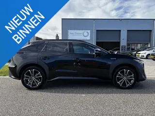 Toyota bZ4X Premium 4WD 71 kWh 3 FASE MEEST LUXE 4WD  ALLE OPTIES!!!! TREKHAAK! ORG NL EERSTE EIGENA