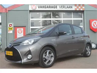 Toyota Yaris 1.5 Hybrid ....12 mnd. gar..... (bj 2017)