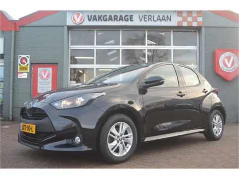 Toyota Yaris 1.5 VVT-i Business camera 12 mnd. gar.