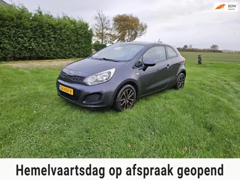 Kia Rio 1.2 CVVT 3drs GÉÉN AIRCO ! LMV GOED LEZEN AUB