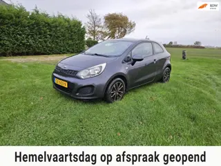 Kia Rio 1.2 CVVT 3drs GÉÉN AIRCO ! LMV GOED LEZEN AUB