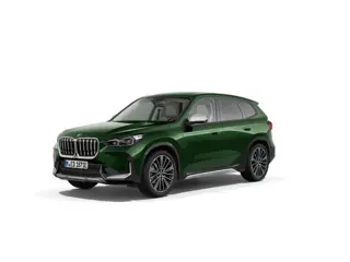 BMW iX1 xDrive30 | xLine | 20'' | Panorama | Stuur + Stoelverw. | Comfort Access | Elek. verst. stoe
