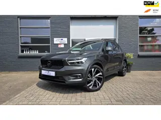 Volvo XC40 2.0 T4 Inscription Pine Grey