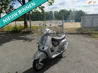 Vespa Snorscooter LX 4T NETTE SCOOTER RIJDT PERFECT