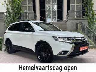 Mitsubishi Outlander 2.0 Instyle+ 4WD 7P Automaat Sch-Dak Navi Xenon 360c Camera Trekhaak Full Optio