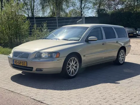 Volvo V70 2.4 D5 Summum AUTOMAAT AIRCO CRUISE PSENSOR LEDER