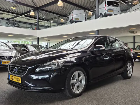 Volvo V40 1.6 D2 Kinetic (bj 2015, automaat)