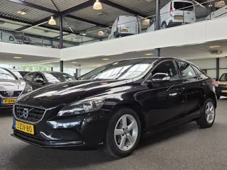 Volvo V40 1.6 D2 Kinetic (bj 2015, automaat)