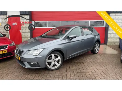 SEAT Leon 1.6 TDI Style CARPLAY / NAVI / CLIMA / PDC / BLUETOOTH / CRUISE