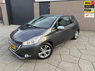 Peugeot 208 1.4 VTi Allure| 3 Drs |Airco | verstralers |Chrome pakket |AUX| Full-Map Navi | leder
