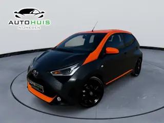 Toyota Aygo 1.0 VVT-i x-JBL 5 deurs NL Auto Clima Zeer mooie auto