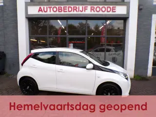 Toyota Aygo 1.0 VVT-i x-joy AUTOMAAT,1 EIGENAAR,ZEER MOOI !!!