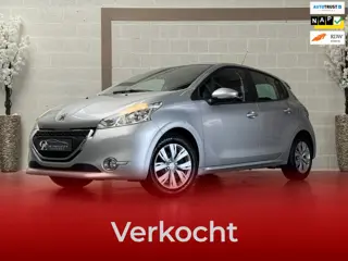 Peugeot 208 1.2 VTi Envy / Cruise Control / Climate Control / Navi / BT Audio / Inklap Spiegels / Ga