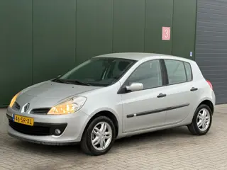 Renault Clio 1.6-16V Dynamique Luxe