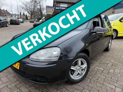 Volkswagen Golf 1.6 FSI Trendline *NW. APK*CRUISE*AIRCO*TREKHAAK*ELEKTR. RAMEN*STUURBEKR.*