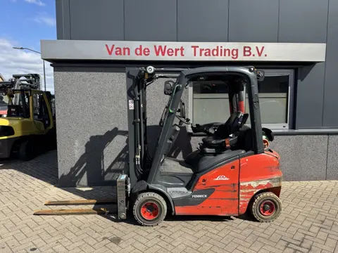 Linde H20T-01 Triplo 460 Freelift / Sideshift / Vorkversteller LPG 2016