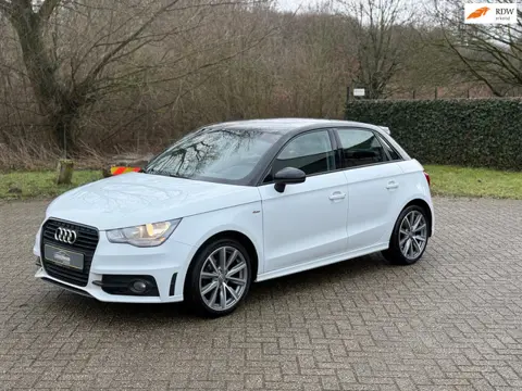 Audi A1 Sportback 1.2 TFSI S-LINE I PDC I BLUETOOTH I NWE APK I DIKKE AUTO I NWE KETTING