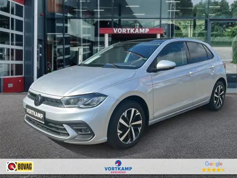VOLKSWAGEN POLO 1.0 TSI DSGLIFE TREKHAAK/PANO-DAK/DIG-DASH/PDC/STOELVERW/NAVI/CARPLAY