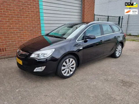 Opel Astra Sports Tourer 1.4 Turbo Cosmo Navi! Bj:2011 NAP!